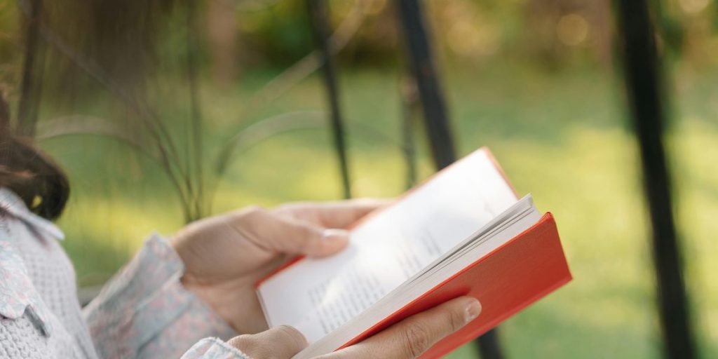 This article is a practical guide to reading the Harry Potter books in the order that preserves character development, plot reveals, and emotional payoff. It wa...